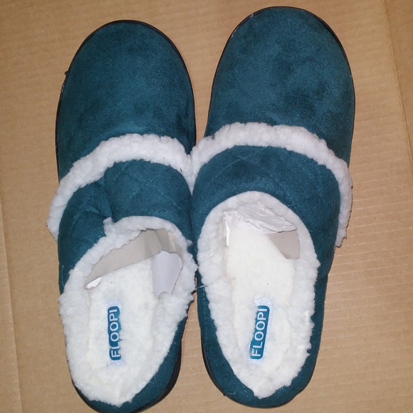 Floopi Shoes - Floopi Women's Sherpa Fur-Lined Slippers w/Memory